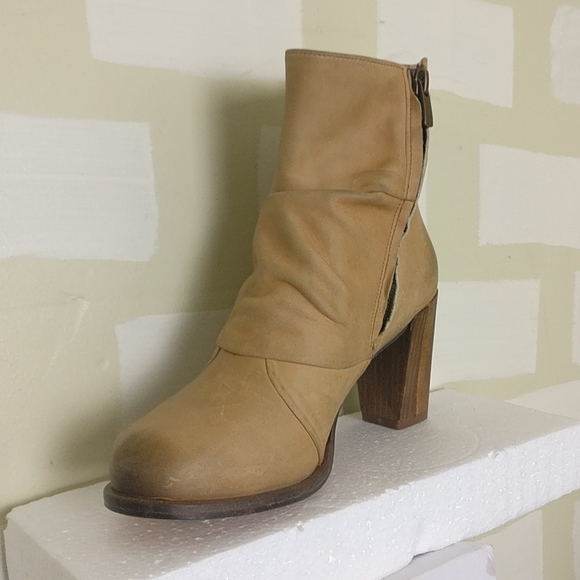 Neosens Ankle boot from Spain 100%Leather Upper, Leather Lining 37/6.5us/4.5uk - Picture 1 of 5